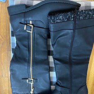 Black boots! Perfect for fall/winter 🖤🍂